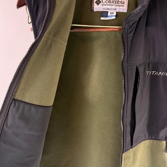 Columbia Mens M Titanium Interchange Full Zip Fleece Vest Blk/Grn - Picture 9 of 10